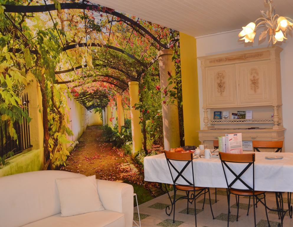 Chez Madeleine Bed and Breakfast Saint-Colomb-de-Lauzun Εξωτερικό φωτογραφία