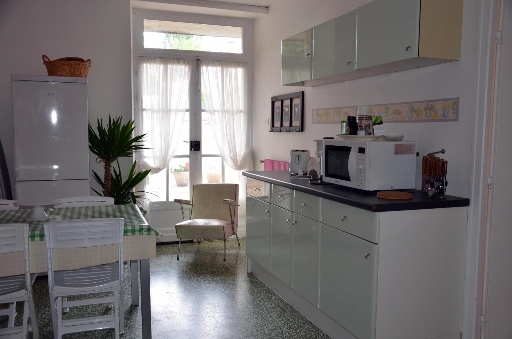 Chez Madeleine Bed and Breakfast Saint-Colomb-de-Lauzun Εξωτερικό φωτογραφία